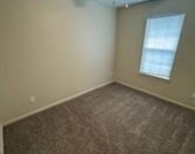 1716 1/2 Utah Street - Photo Thumbnail 6