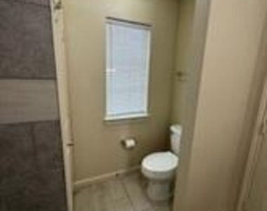 1716 1/2 Utah Street - Photo Thumbnail 10
