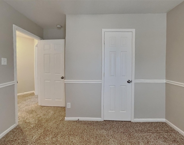 20631 Hillsdale Park Drive - Photo Thumbnail 10