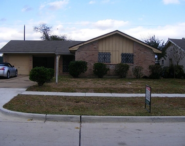 4210 Dalmatian Drive - Photo Thumbnail 7