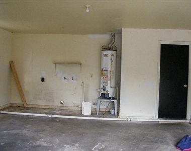 4210 Dalmatian Drive - Photo Thumbnail 4