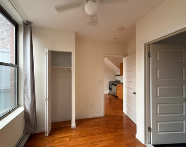 73 Pineapple Street - Photo Thumbnail 8