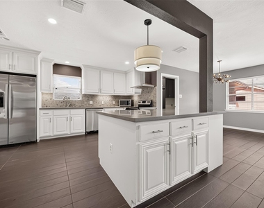 11406 High Star Drive - Photo Thumbnail 15