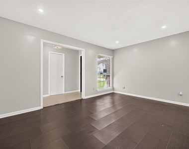 11406 High Star Drive - Photo Thumbnail 8