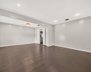 11406 High Star Drive - Photo Thumbnail 7