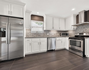 11406 High Star Drive - Photo Thumbnail 20