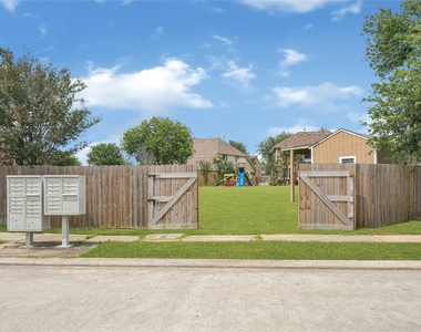 21406 Snow Goose Court - Photo Thumbnail 32
