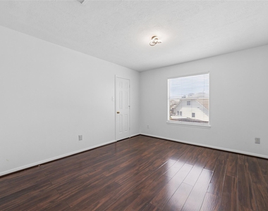7110 Favian Court - Photo Thumbnail 25