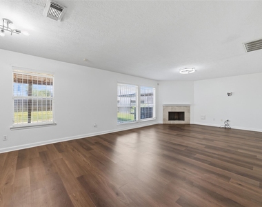 7110 Favian Court - Photo Thumbnail 17