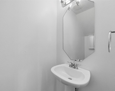7110 Favian Court - Photo Thumbnail 9
