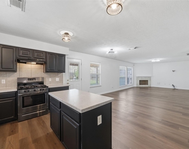 7110 Favian Court - Photo Thumbnail 13