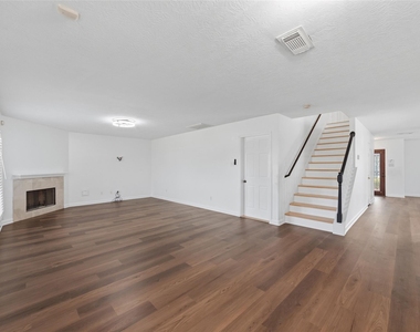7110 Favian Court - Photo Thumbnail 15