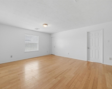 7110 Favian Court - Photo Thumbnail 29