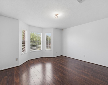 7110 Favian Court - Photo Thumbnail 24
