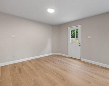 20506 Kenswick Drive - Photo Thumbnail 6