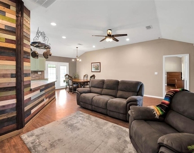 8303 Galler Road - Photo Thumbnail 12