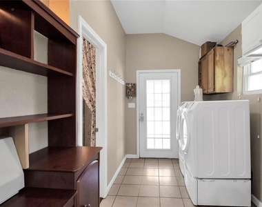 8303 Galler Road - Photo Thumbnail 11