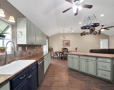 8303 Galler Road - Photo Thumbnail 10