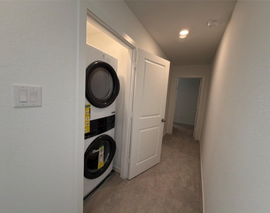 930 Pertuso Lane - Photo Thumbnail 22