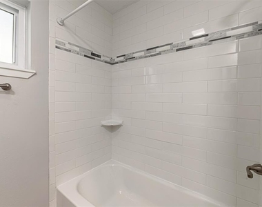 2302 Slippery Rock Court - Photo Thumbnail 7