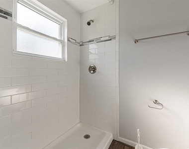 2302 Slippery Rock Court - Photo Thumbnail 16