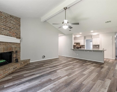 2302 Slippery Rock Court - Photo Thumbnail 10