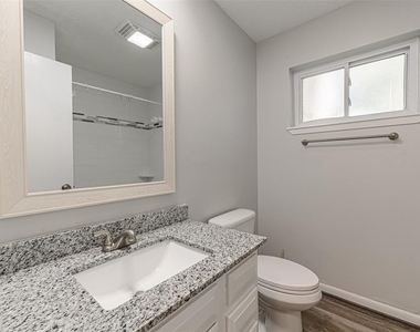2302 Slippery Rock Court - Photo Thumbnail 6
