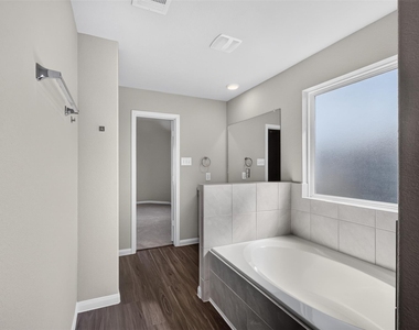 2404 Shellcracker Drive - Photo Thumbnail 20