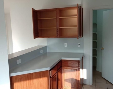 4823 Ridge Harbor Drive - Photo Thumbnail 10