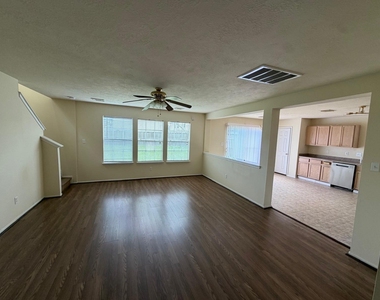5722 W Harrow Drive - Photo Thumbnail 6