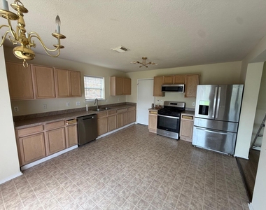 5722 W Harrow Drive - Photo Thumbnail 10