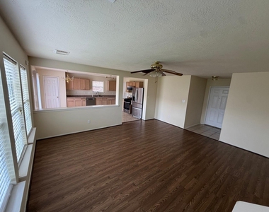 5722 W Harrow Drive - Photo Thumbnail 11