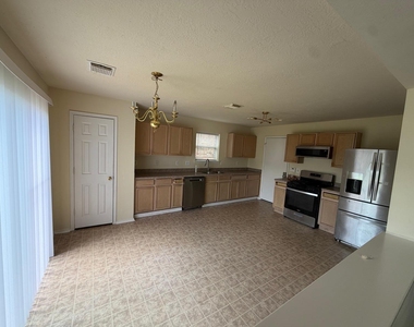 5722 W Harrow Drive - Photo Thumbnail 8