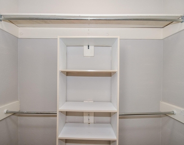15319 Goodman Street - Photo Thumbnail 11