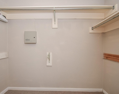 15319 Goodman Street - Photo Thumbnail 21