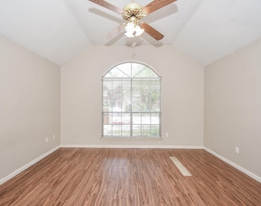 15319 Goodman Street - Photo Thumbnail 16