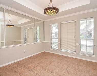 15319 Goodman Street - Photo Thumbnail 4