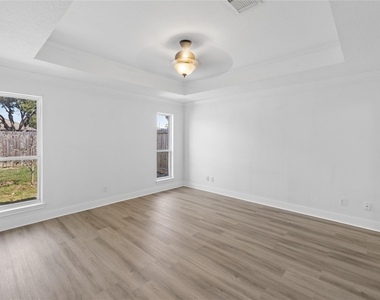 11 Clara Barton Lane - Photo Thumbnail 8