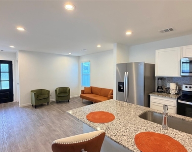 16799 N Marie Village Drive - Photo Thumbnail 1