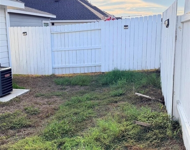 16799 N Marie Village Drive - Photo Thumbnail 14