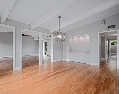 5539 Indigo Street - Photo Thumbnail 12