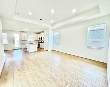 21823 White Stone Creek Dr - Photo Thumbnail 13