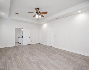 4714 Talina Way - Photo Thumbnail 16