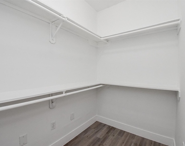 4714 Talina Way - Photo Thumbnail 20
