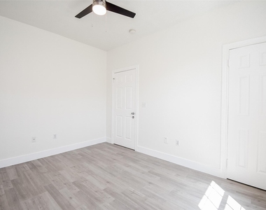 4714 Talina Way - Photo Thumbnail 13