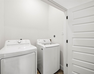 7217 Sandra Street - Photo Thumbnail 10