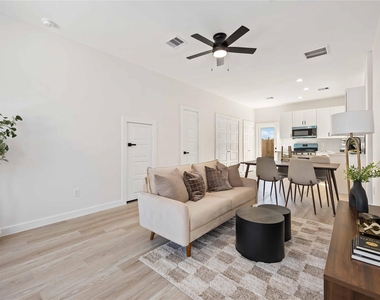 7221 Sandra Street - Photo Thumbnail 4