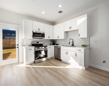 7221 Sandra Street - Photo Thumbnail 13