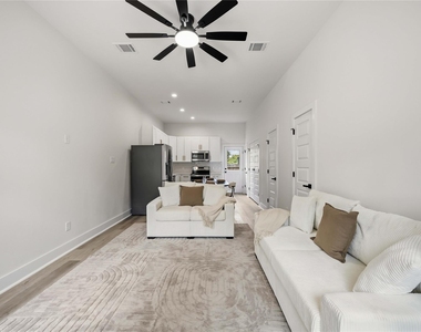 7217 Sandra Street - Photo Thumbnail 5