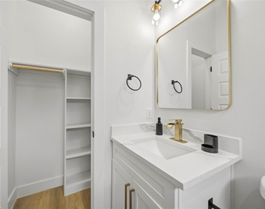 7217 Sandra Street - Photo Thumbnail 16